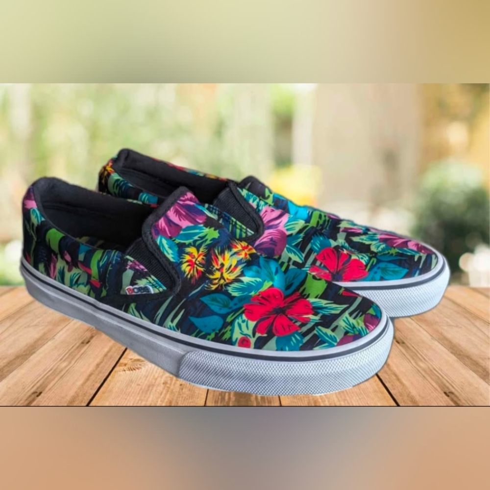 Vans Blue and Pink Slip-On Sneakers Vibrant Canvas Design